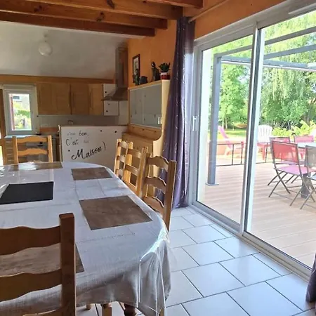 2-6 P. Dans Un Hameau Paisible *
