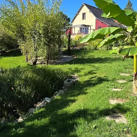 2-6 P. Dans Un Hameau Paisible *